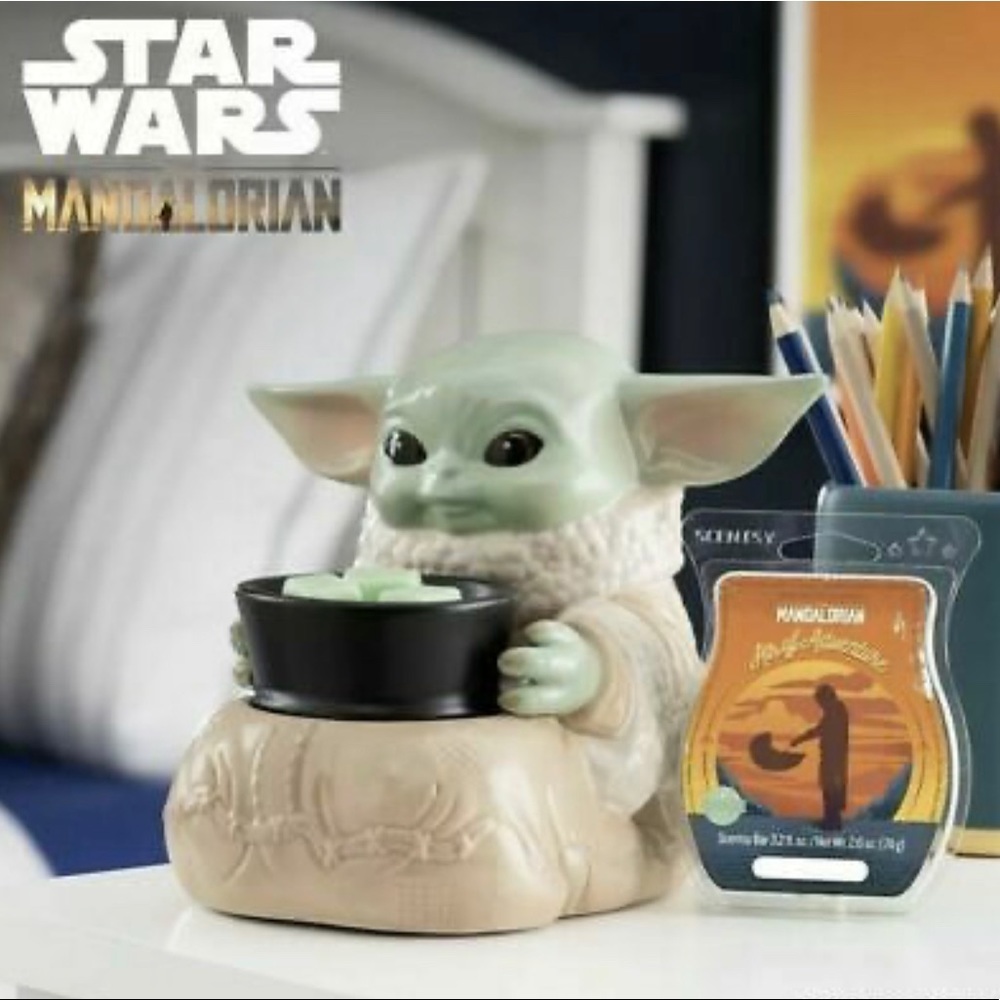 Scentsy Mandalorian Grogu/ The Child Candle Warmer